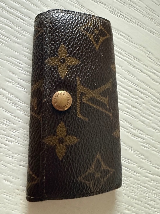 Louis Vuitton Accessories - Louis Vuitton Monogram 4 Key Holder Case Authentic